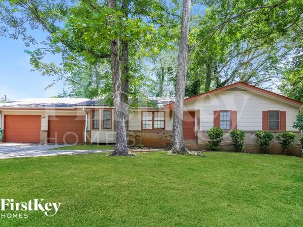 557 Rock Shadow Ct, Stone Mountain, GA 30087
