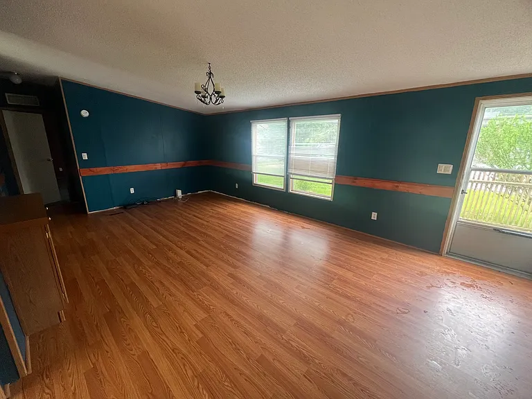 140 Thor Ln — Photo 3