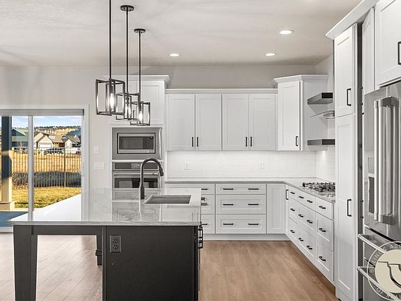 4th image of 5431 Dovetail Ave