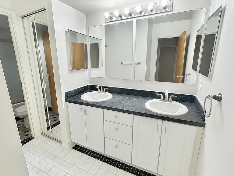 Varsity Management 723 W Madison — Photo 26