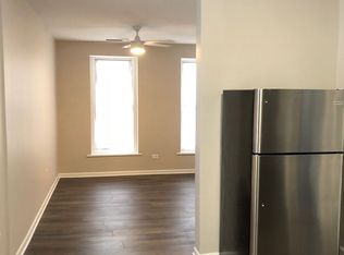 978 W 19th St APT 2F, Chicago, IL 60608