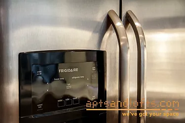 Rented by aptsandlofts.com