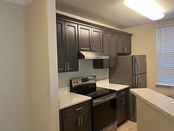 3rd image of 714 Siena Palm Dr Building 24