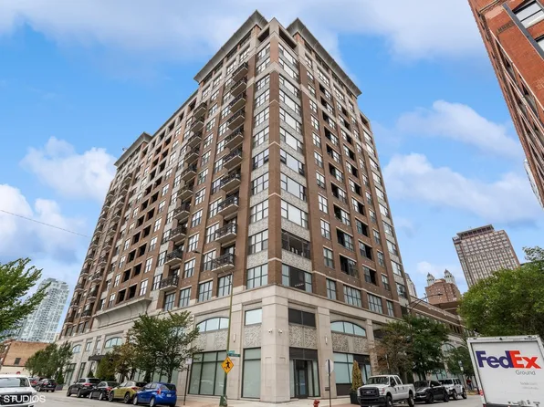849 N Franklin St Unit 1111, Chicago, IL 60610