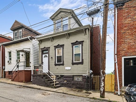 2nd image of 2129 Straubs Ln