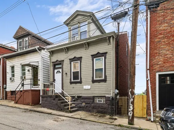 2129 Straubs Ln, Pittsburgh, PA 15212