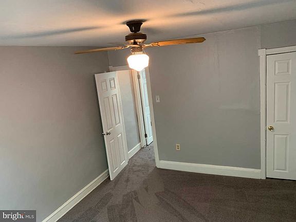 5th image of 206 Stroud St