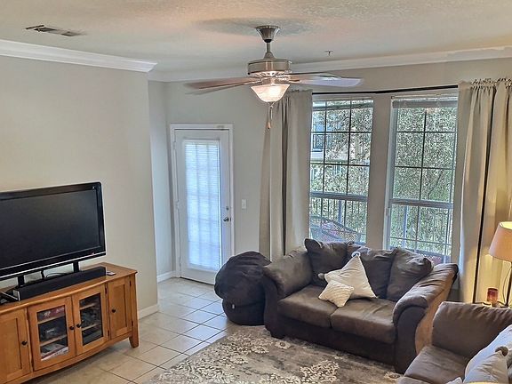 3rd image of 1142 SW 9th Rd APT 304