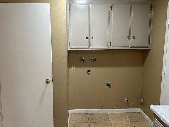 4th image of 41820 Briarwood Ave