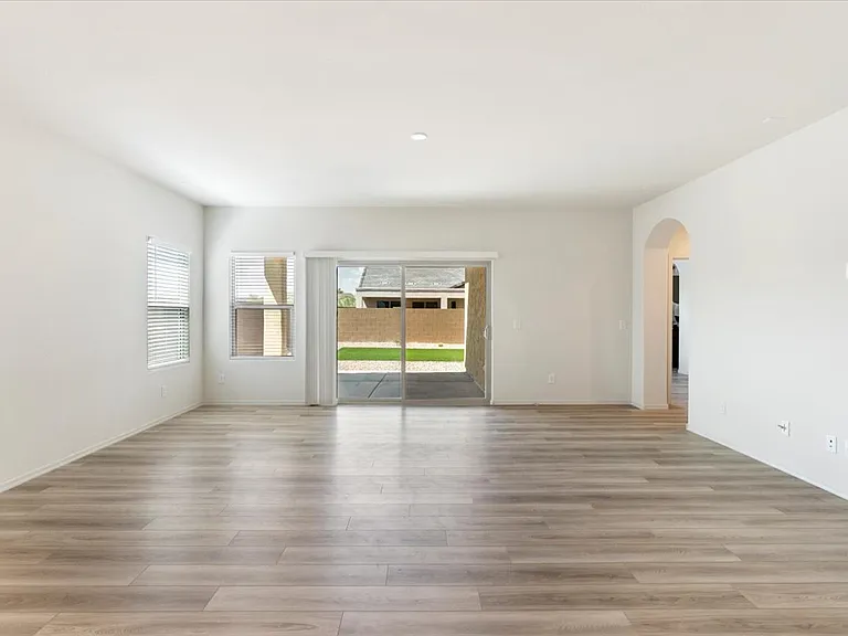 6384 W Congressional Way — Photo 10