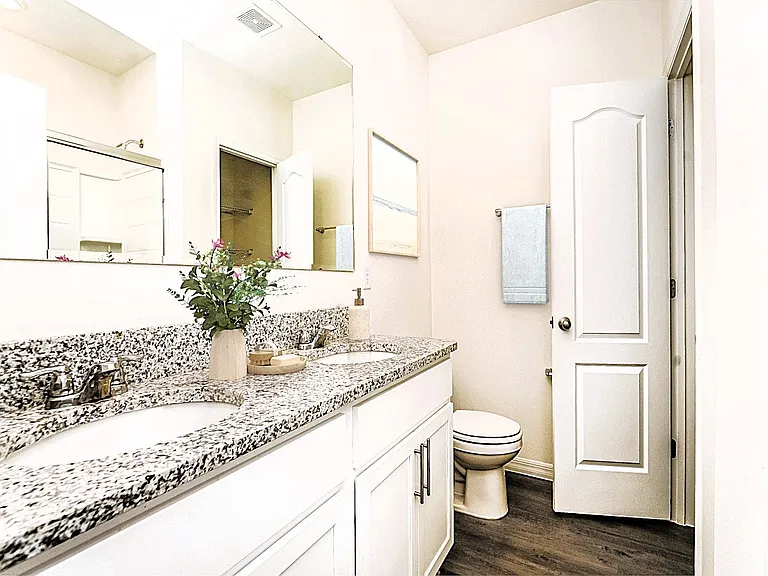 48 Center Grande Rd — Photo 4