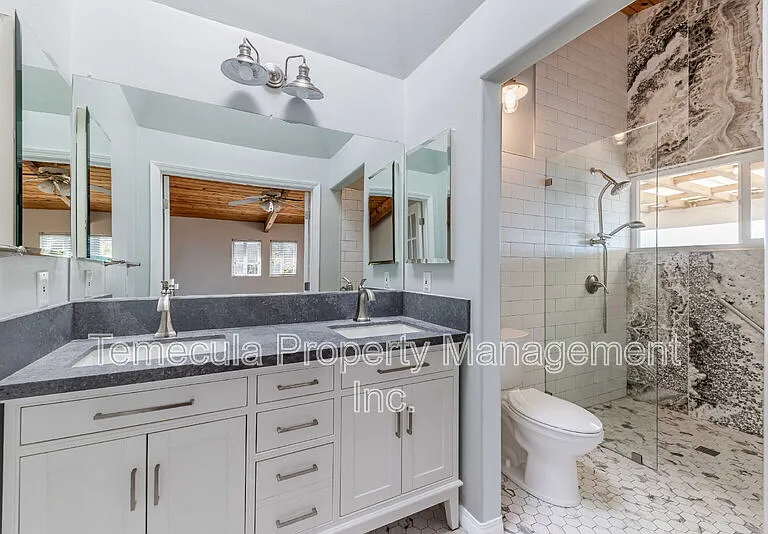 2655 Loring St — Photo 10