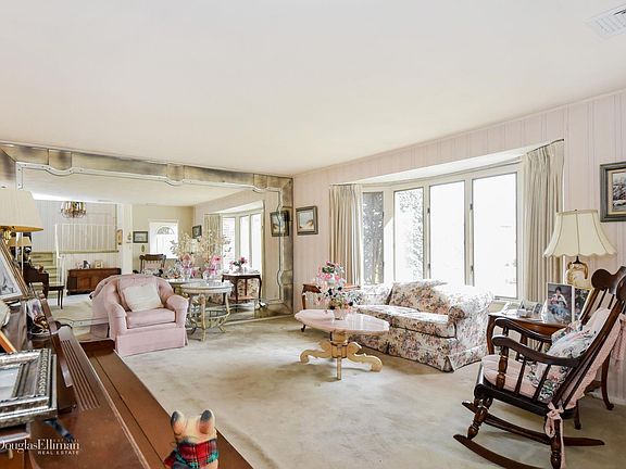 2nd image of 129 Bud Ln
