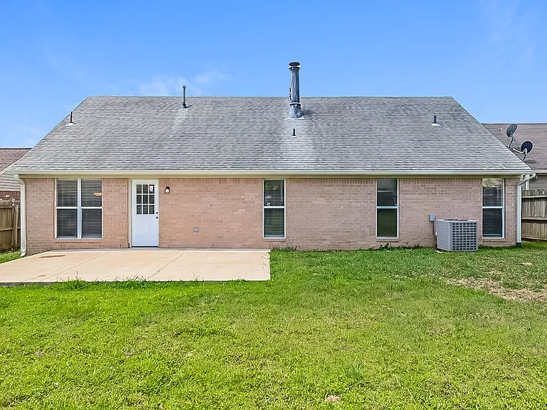 6306 Magnolia Lakes Dr — Photo 16