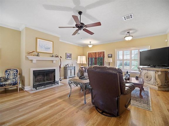 5th image of 2307 La Cache Dr