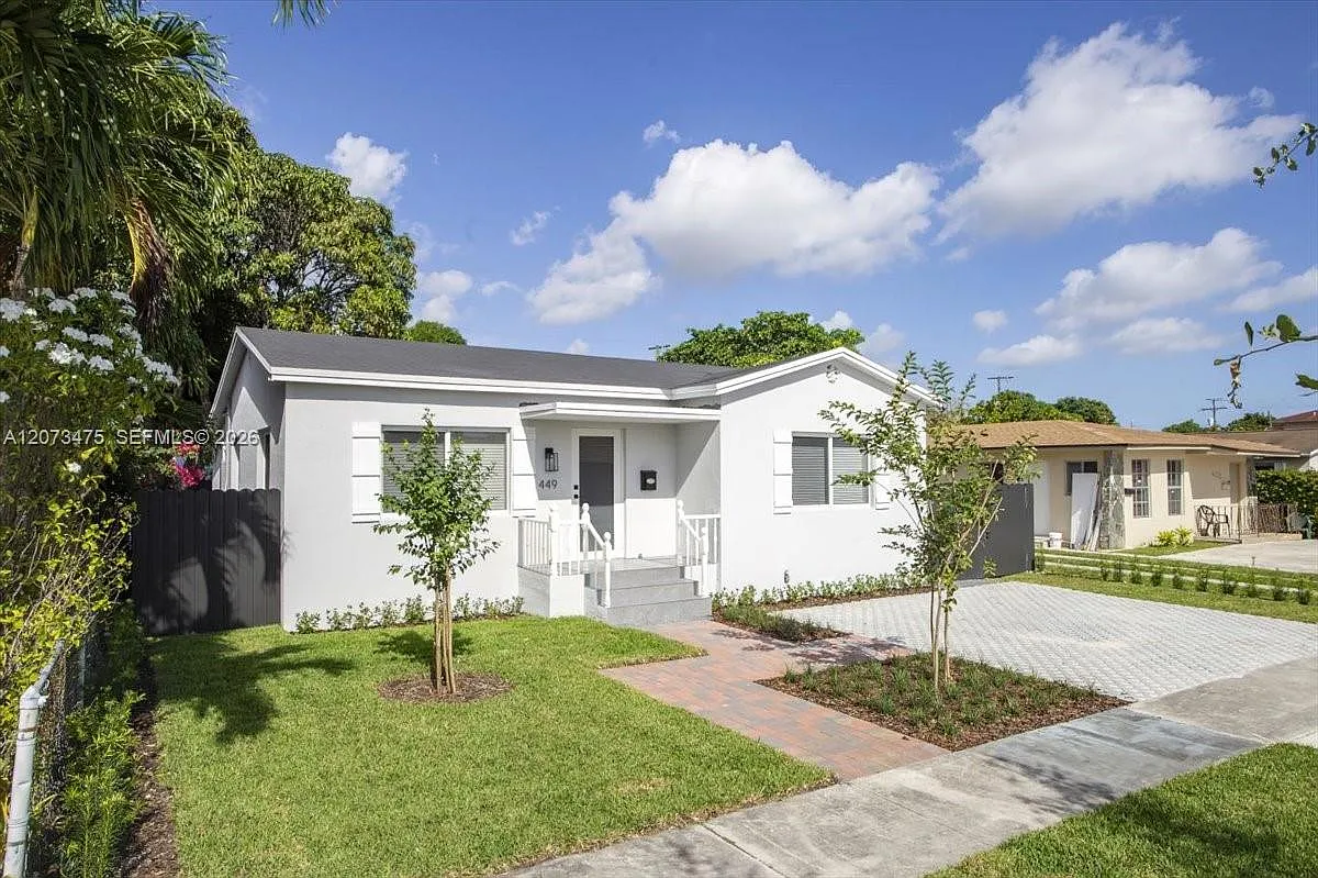 Hialeah 8th Addn — Photo 1