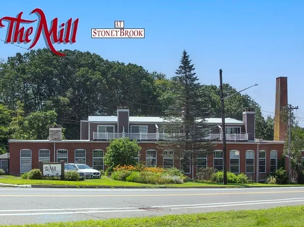 124 College St APT 1, South Hadley, MA 01075