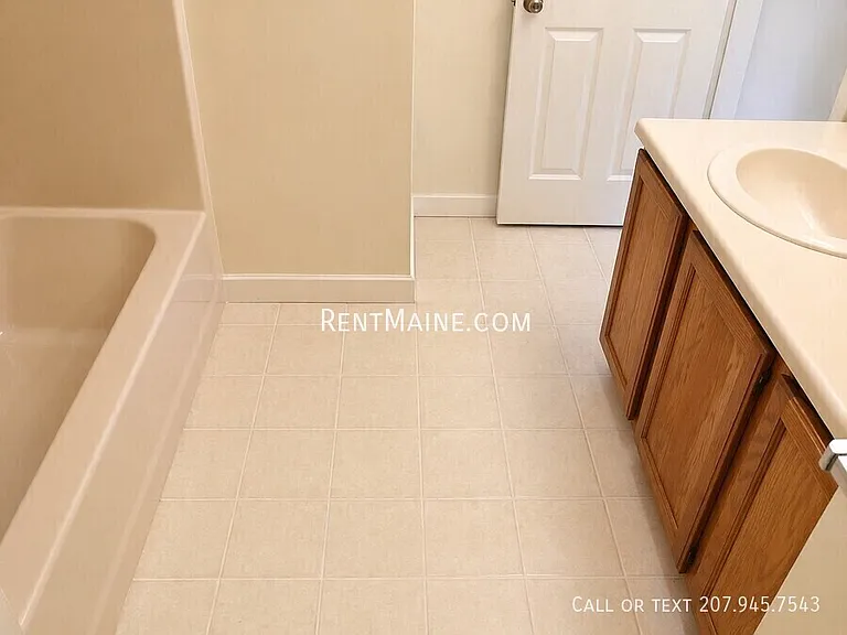 45 Valley View Ln #C — Photo 14