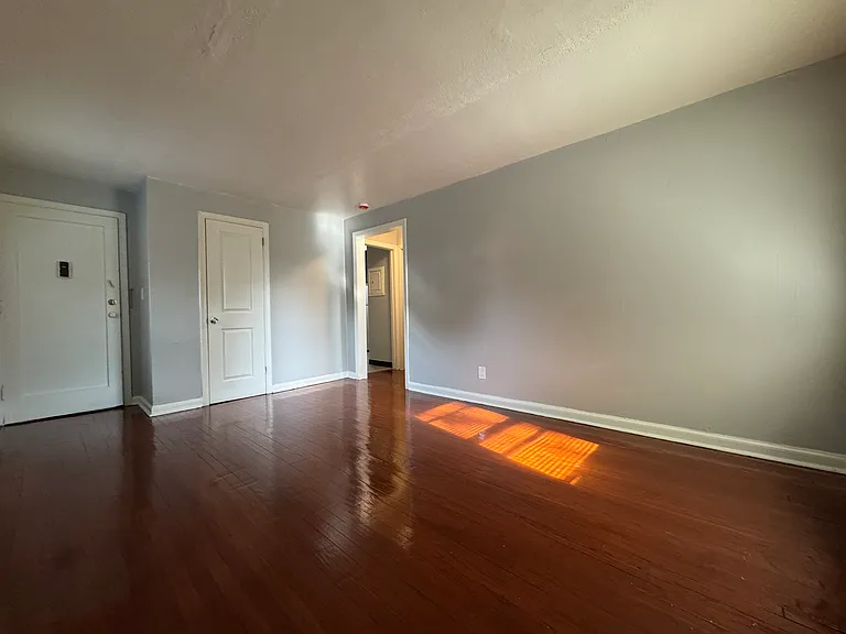 61-02 Hughes St #B-02 — Photo 2