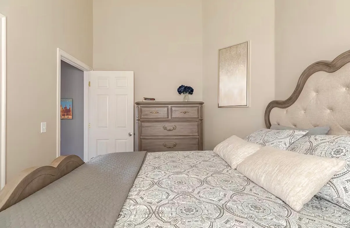 3 bed, 1168 sqft, $2,900 — Photo 4