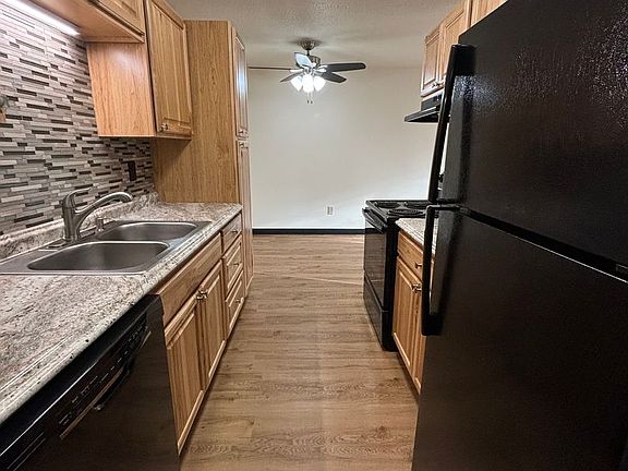 3rd image of 4007 N 21st St Unit 305