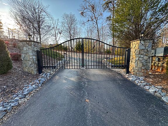 4th image of 53 Pretty Creek Ln