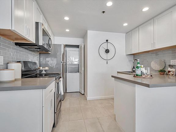 5th image of 201 Harrison St APT 813