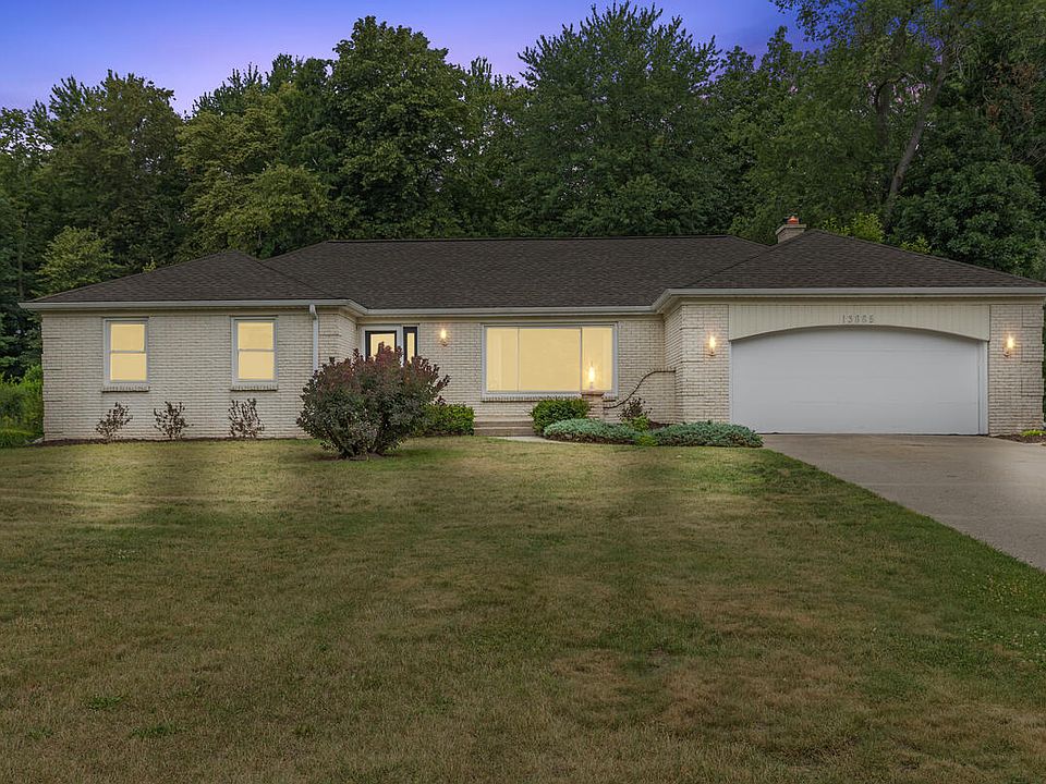 1st image of 13885 Windemere Dr NW