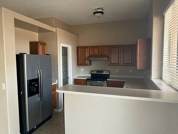 3rd image of 4932 W Glass Ln