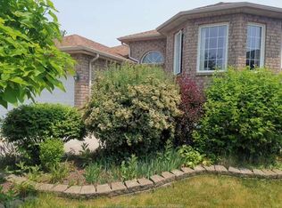 4662 Lavender Ave, Windsor, ON N9G 3A5