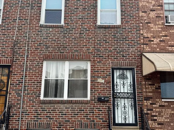 3276 Webb St, Philadelphia, PA 19134