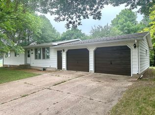 418 Noland Ave, Hayward, MN 56043