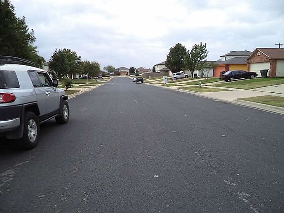 2nd image of 1304 Fox Creek Dr