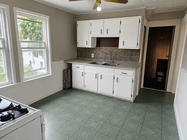 2 bed, $2,100 — Photo 3