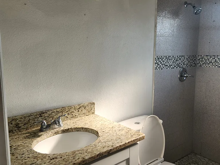 8518 Woodlake Dr #1 — Photo 33