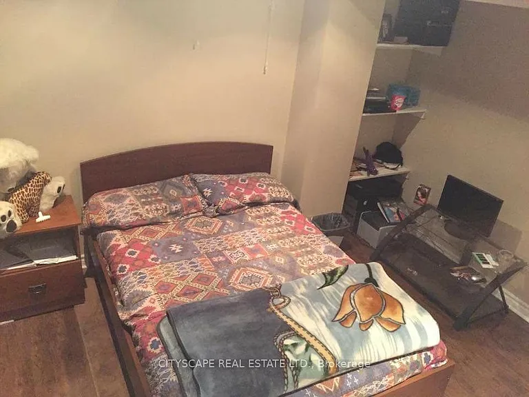 1838 Bridlington Ct #BASEMENT — Photo 16
