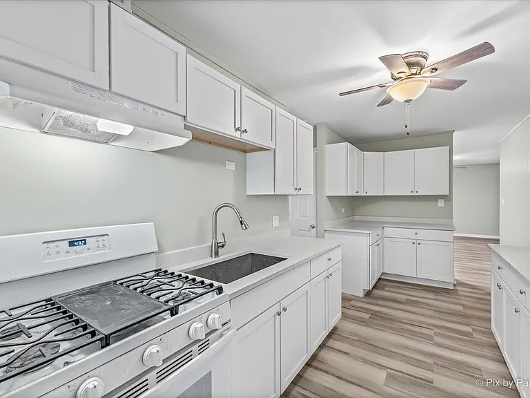 254 Hickory Dr — Photo 12