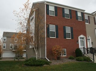 1449 Coneflower Ln, Shakopee, MN 55379