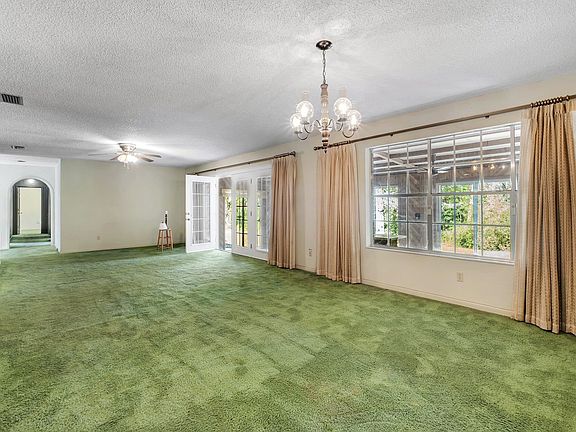 3rd image of 214 Dogwood Ave