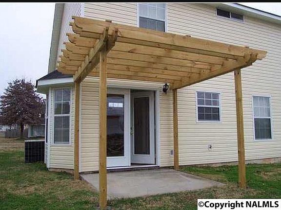 2nd image of 101 Yellowwood Ct NW
