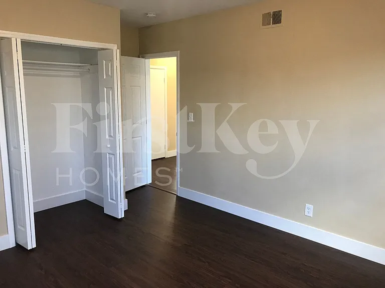 1420 NW 176th Ter — Photo 21