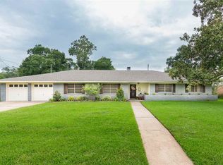 1885 Chevy Chase Ln, Beaumont, TX 77706