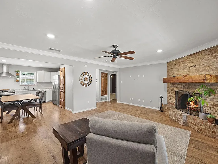 513 Quail Run St — Photo 3