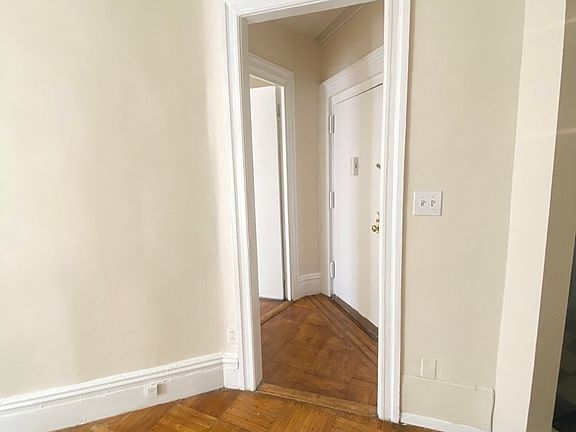 4th image of 47 E 30th St #4A