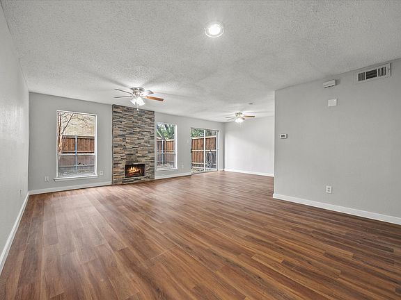 5th image of 3022 Eastpark Dr