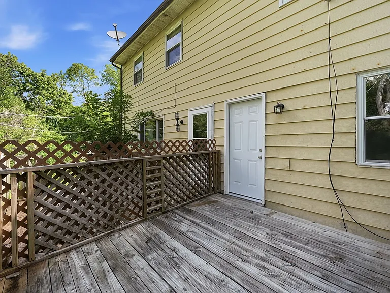 2216 Jackson Dr — Photo 35