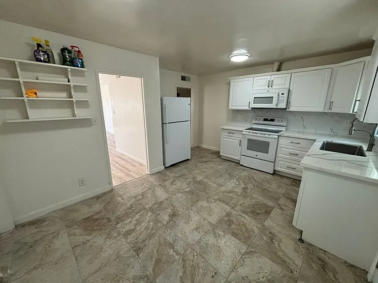 1249 Sandalwood Dr — Photo 8