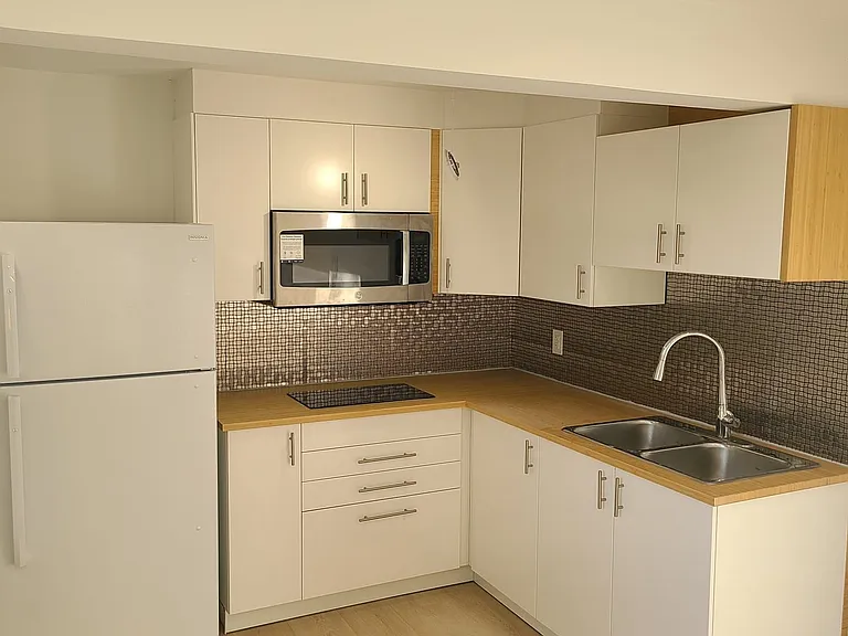 81 Bolton Ave #1 — Photo 1