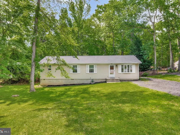 216 Manning Rd E, Accokeek, MD 20607