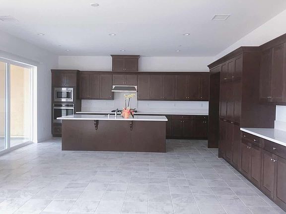 3rd image of 20756 Spruce Cir